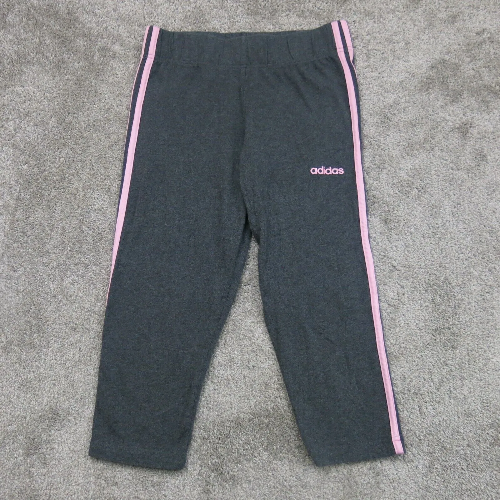 Adidas Toddler Girls Cropped Sweatpants Short  Dark Gray 3 Striped Size Medium