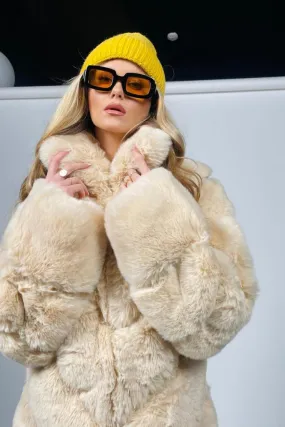 Beige faux fur coat | POSMARI
