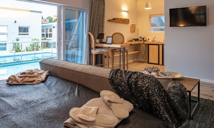 Cape Town: 1-Night Stay for Two including Breakfast at SALT Boutique Hotel