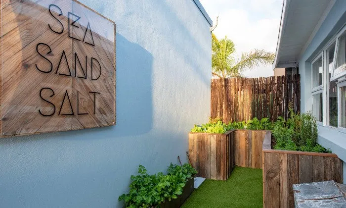 Cape Town: 1-Night Stay for Two including Breakfast at SALT Boutique Hotel