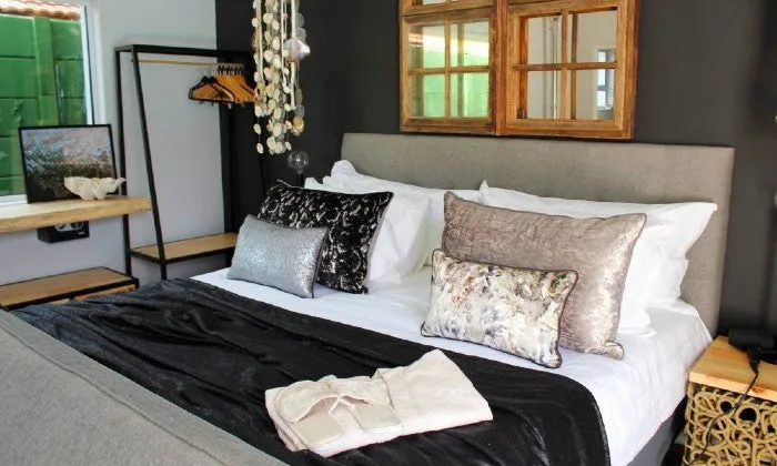 Cape Town: 1-Night Stay for Two including Breakfast at SALT Boutique Hotel