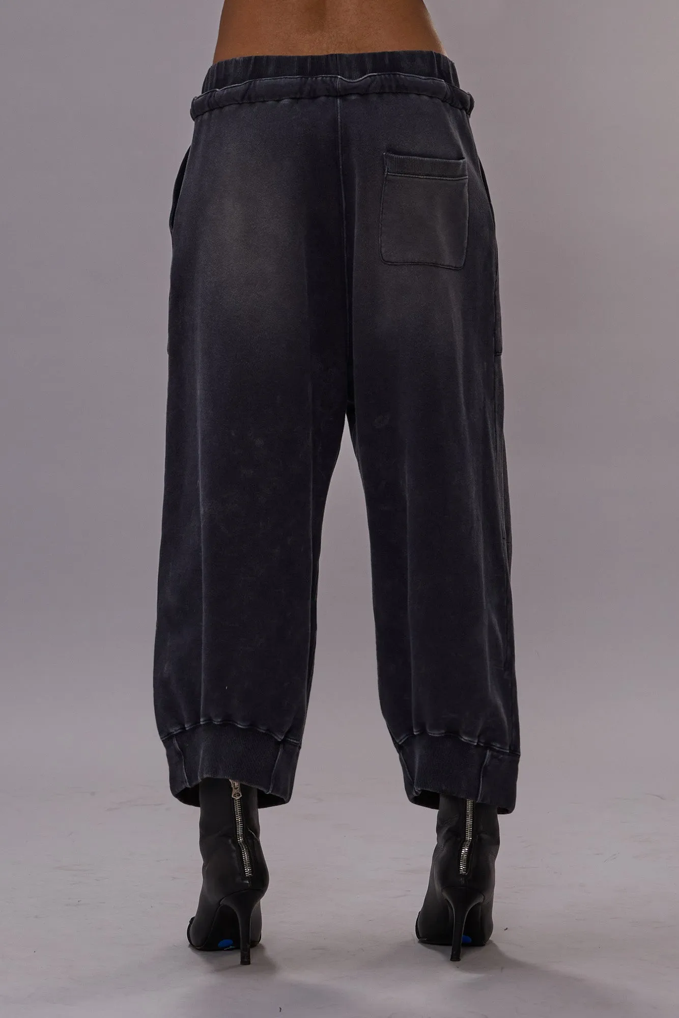 DECONSTRUCTED CROPPED SWEATPANT - NAVY