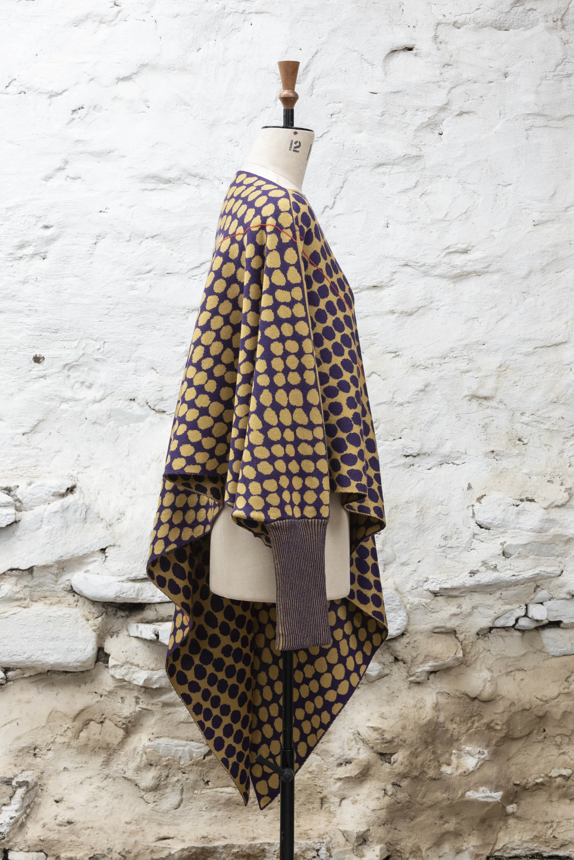 ebb-stanes triangle jumper