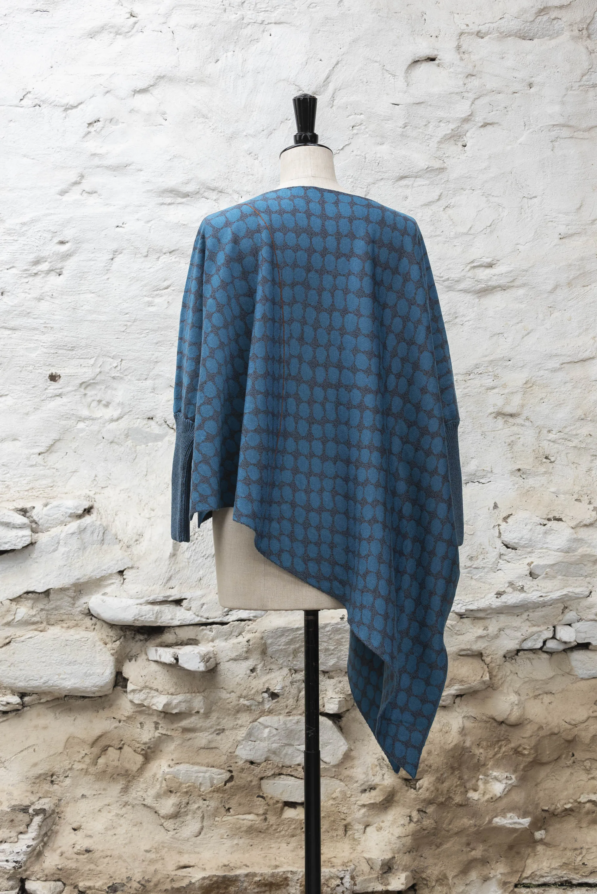 ebb-stanes triangle jumper