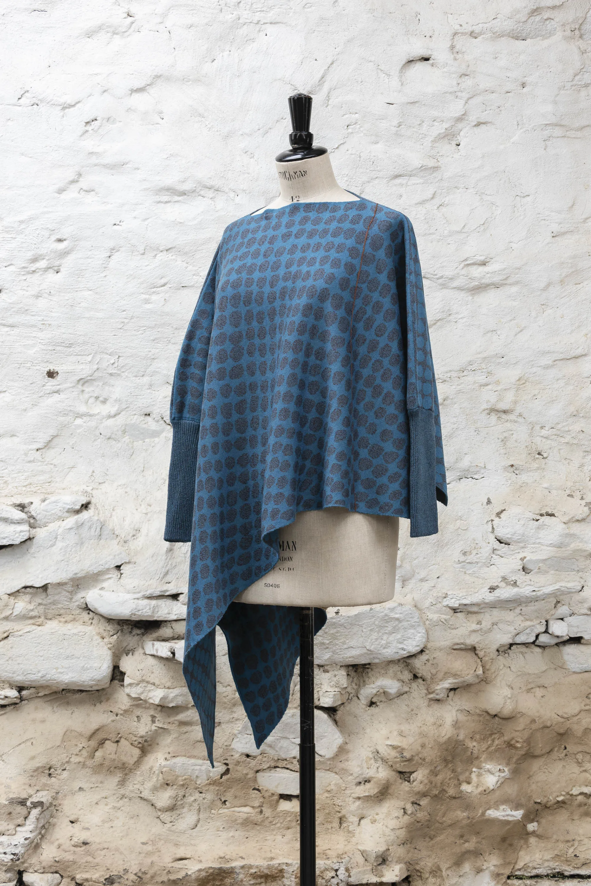 ebb-stanes triangle jumper