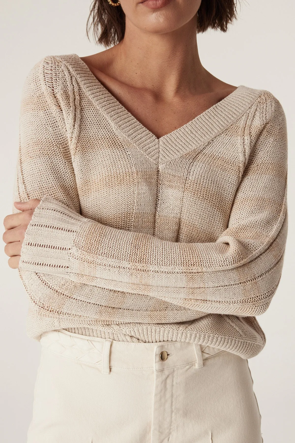 Raffles V Neck Jumper - Natural Stripe
